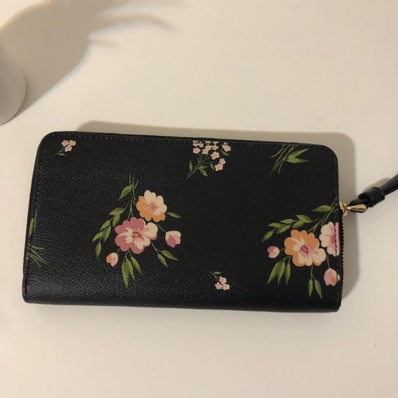 Coach Phone Wallet - Picture 3 of 7